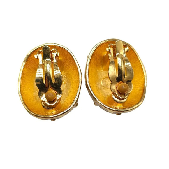 Joan Rivers Oval Shaped Cream Enamel Earrings Clip on Gold Tone Vintage - Picture 4 of 6